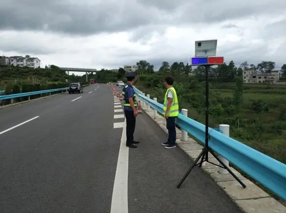 南昌高速公路钢护栏
