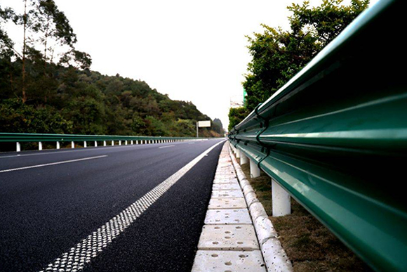 南昌高速公路护栏的常用类型