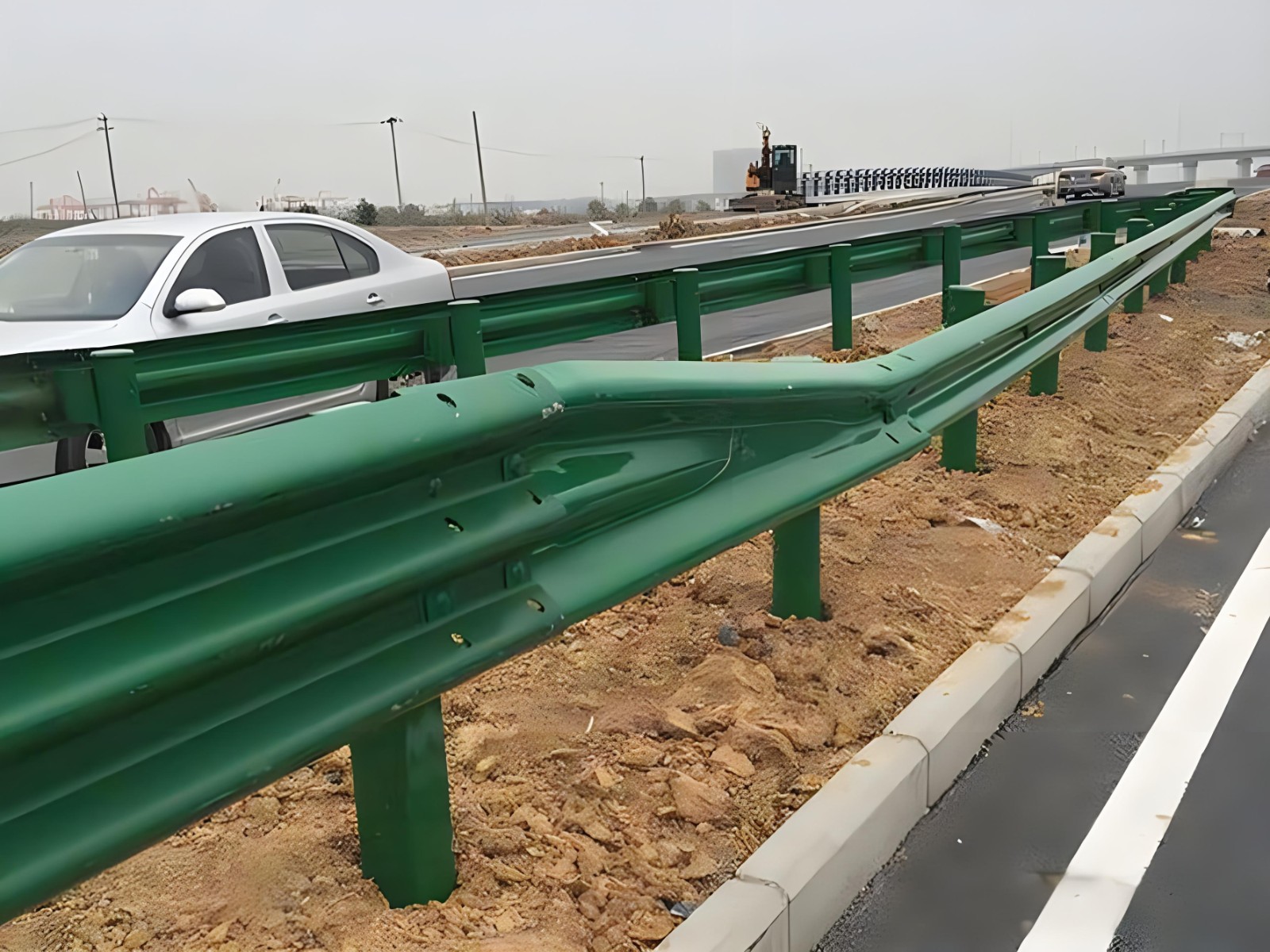 南昌高速波形护栏板日常维护方案确保道路安全新举措